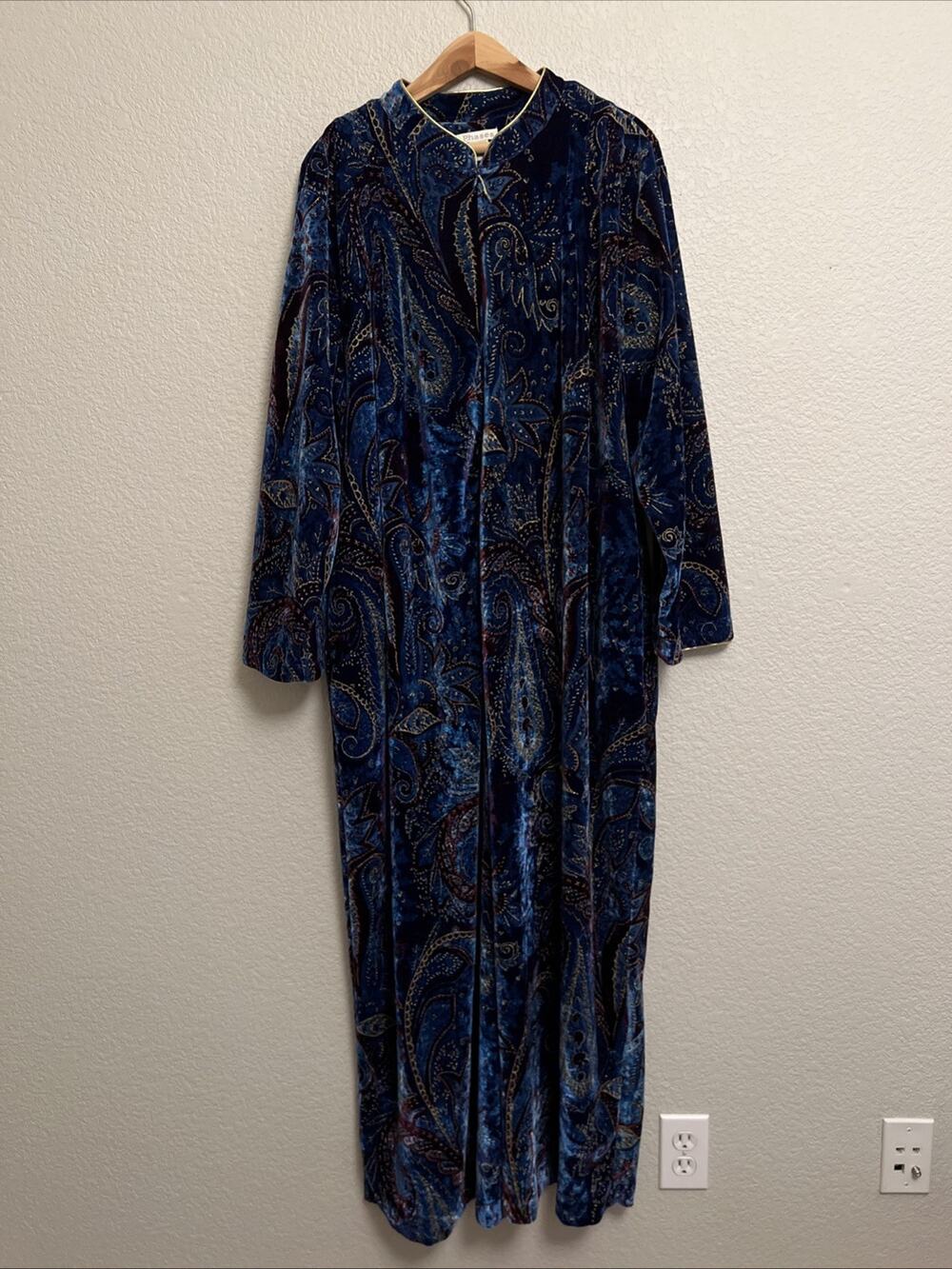 NEW VTG Phases Velvet Robe Loungewear House Dress MuuMuu Gold Trim Paisley 2X